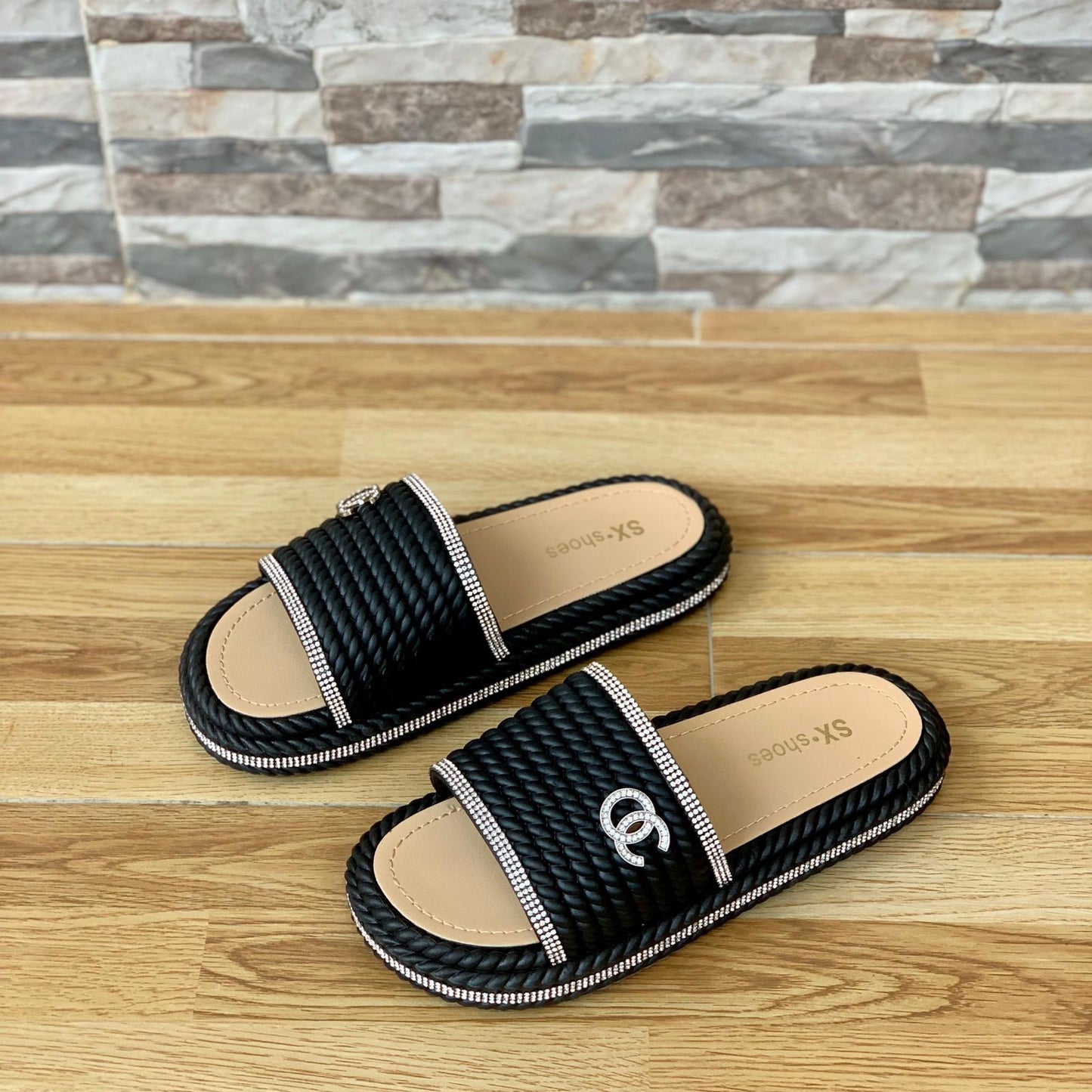 Chanel-Inspired Women's Slides – Luxe Comfort & Style