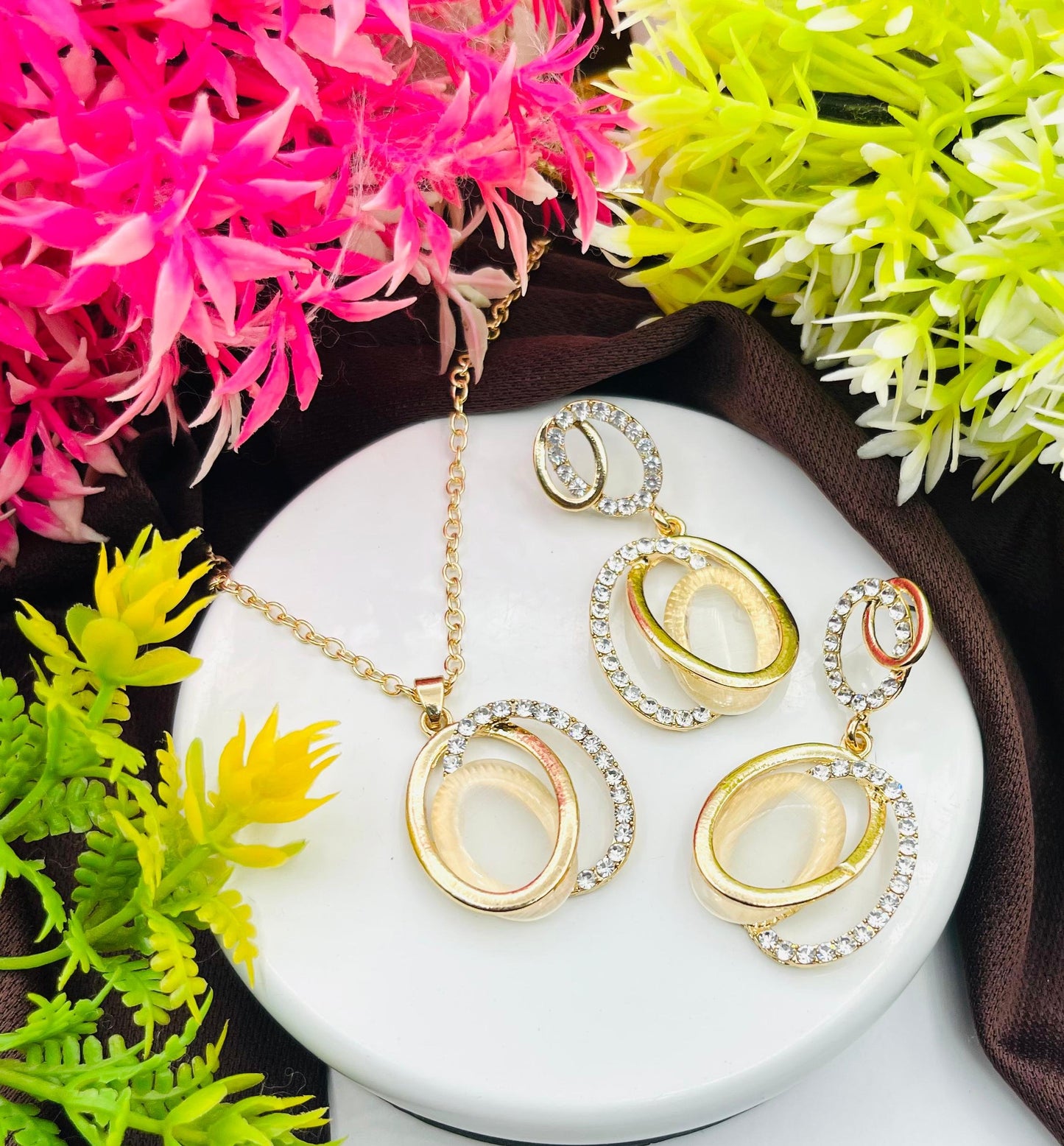 Elegant Zircon Locket & Earring Set