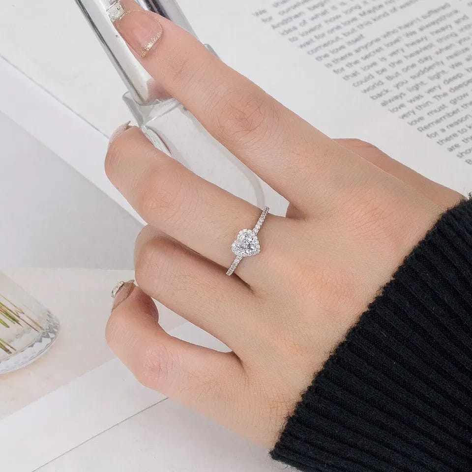 Exquisite Diamond Ring