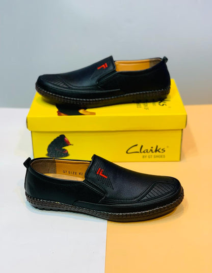 Clark Original Embroidered Leather Shoes – Elegance with a Touch of Art