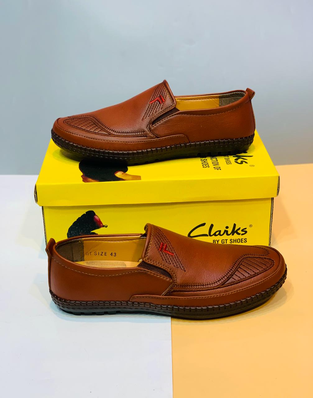 Clark Original Embroidered Leather Shoes – Elegance with a Touch of Art