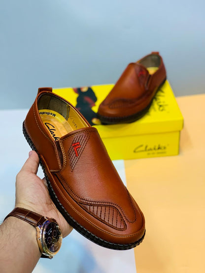 Clark Original Embroidered Leather Shoes – Elegance with a Touch of Art