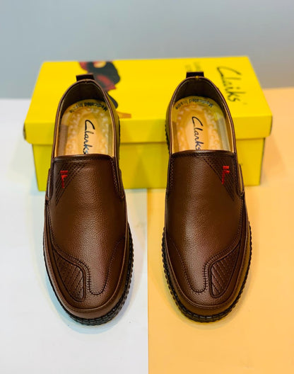 Clark Original Embroidered Leather Shoes – Elegance with a Touch of Art