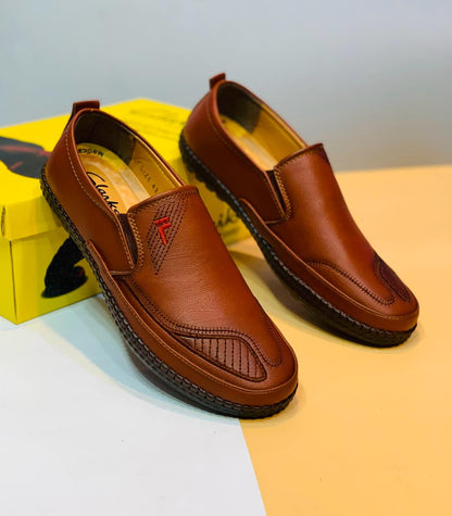 Clark Original Embroidered Leather Shoes – Elegance with a Touch of Art